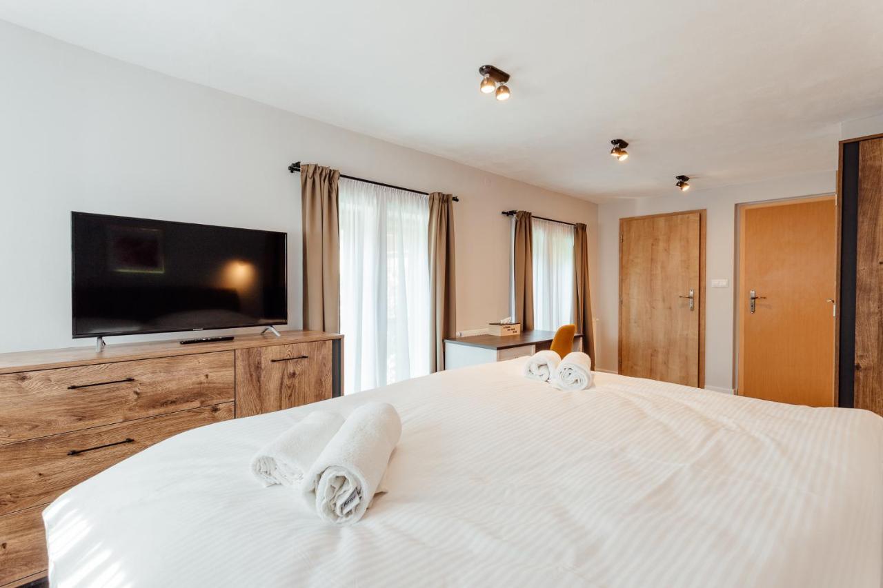 Botanicky Dvor Aparthotel Banská Štiavnica Exterior foto